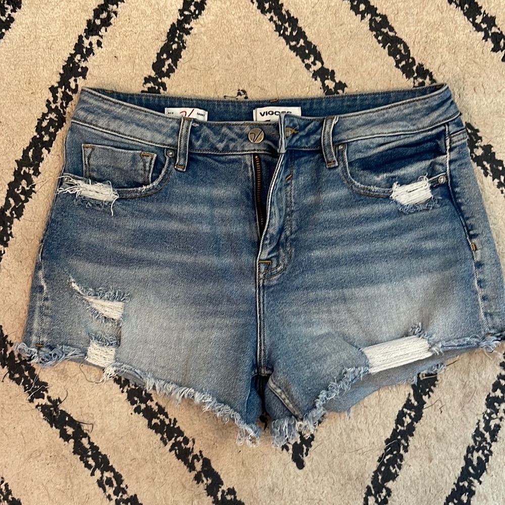 Vigoss distressed shorts✨